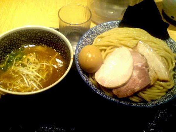 「特製濃厚魚介つけ麺(1250円)+大盛り100円(400g)」@麺屋 一燈の写真