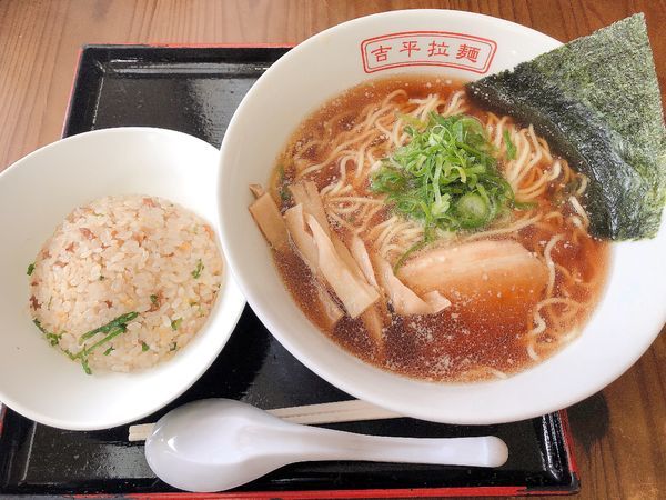 「吉平ラーメン半チャンセット」@吉平らーめん 御在所SA店の写真