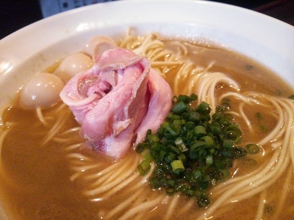 「RockCrabSoba うずら味玉 四川式カレーの和え玉」@灰汁中華 丿貫 福富町本店の写真
