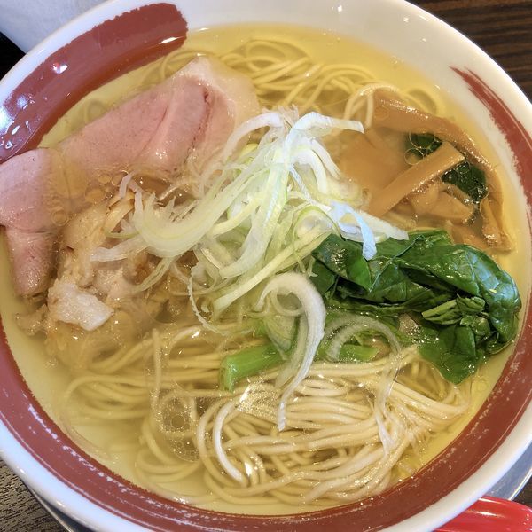 「鶏しおら〜めん」@ら〜めん剣豪の写真