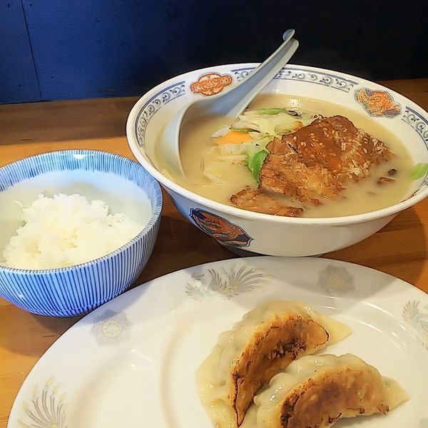 「ランチセットA（特製ちゃんぽん・半ライス・餃子2個）」@すぱいすの写真