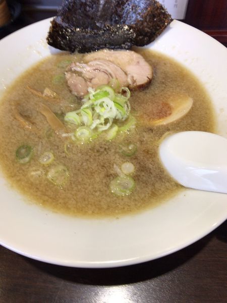 「鯛だし醤油（こってり）」@麺舞 杉のやの写真