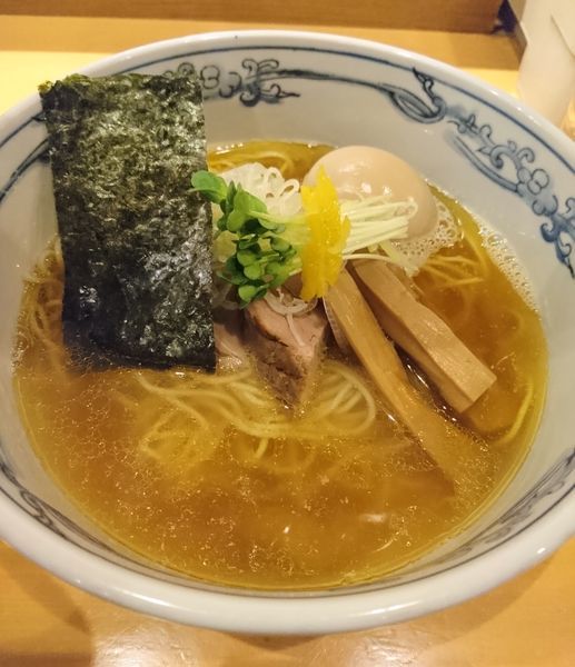 「塩らーめん 味玉」@らーめん いまるやの写真