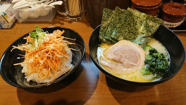 「濃厚豚骨ら～めん 塩750円+辛ねぎ鶏チャーシュー丼350円」@歩家の写真