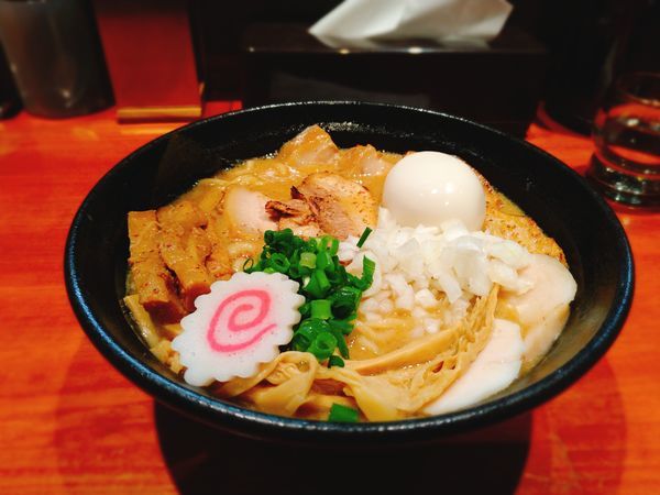 「特性濃厚中華そば+チャーシュー豚増し」@中華そば 輝羅の写真