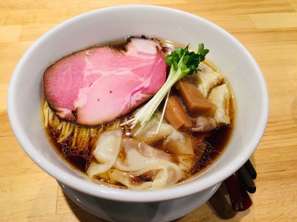 「ワンタン中華そば(900円)」@いしかわやの写真