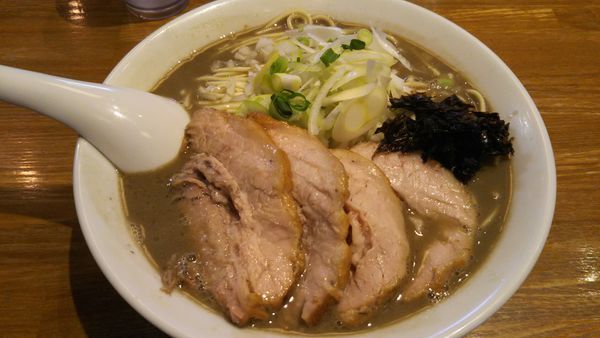 「濃厚煮干そば」@中村屋総本山の写真