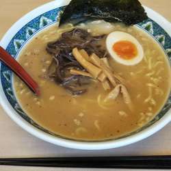 背油醤油ラーメン(690円)