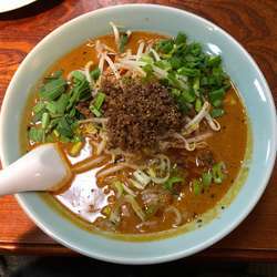 四川担担麺（中辛）