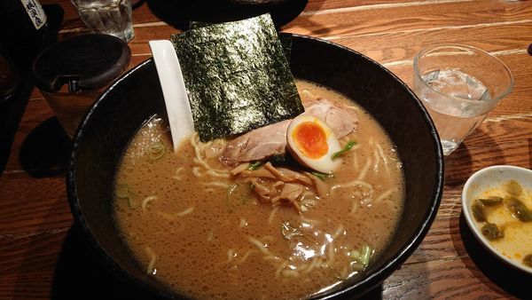 「ラーメン大盛り」@究極ラーメン 横濱家 高尾店の写真
