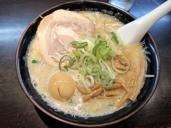 「味噌味玉・脂ガッツリ」@旨みこってりらーめん 鐵 TETSU 蘇我本店の写真