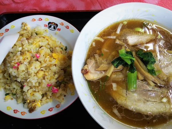 「半チャーシューメン￥700＋半半チャーハン￥270→￥900」@風来軒の写真