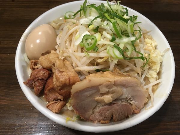 「味玉ラーメン豚ひと切れ全マシ」@ちばから 渋谷道玄坂店の写真