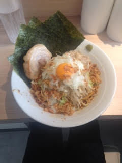 「汁なし（200g）タマネギ、のり」@麺屋 味方の写真