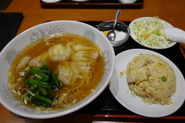 「海老ワンタン麺と半チャーハンセット」@横浜大唐の写真