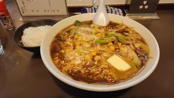 「限定 クリーミー味噌コーンソバ小ライス付き＋バター」@鶏こく中華 すず喜の写真