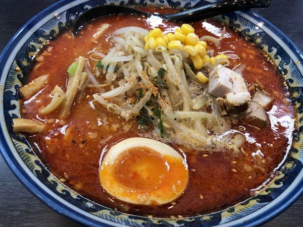 「ちょい辛ラーメン（味噌）３辛」@らーめん食堂れんげ 竜王店の写真