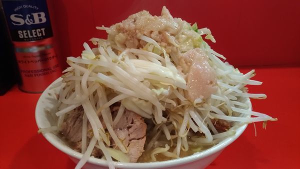 「ブタ入りラーメン」@ラーメン二郎 府中店の写真