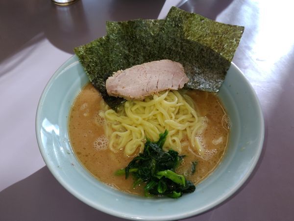 「ラーメン中盛り」@横浜ラーメン 武蔵家 武蔵境店の写真