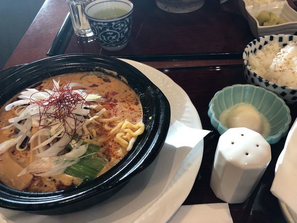 「土鍋煮込み坦々麺1250円」@麻布茶房 水戸店の写真
