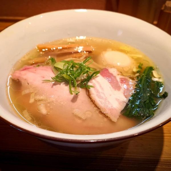 「味玉白醤油らぁめん」@らぁめん鴇の写真