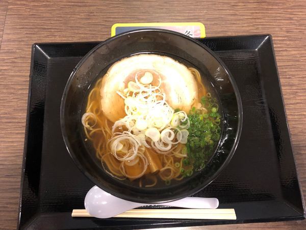 「醤油らぁ麺」@らぁ麺MORIZUMIの写真