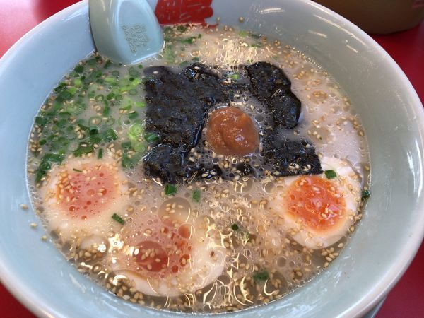 「朝ラーメン味玉ⅹ2」@ラーメン山岡家 大泉店の写真