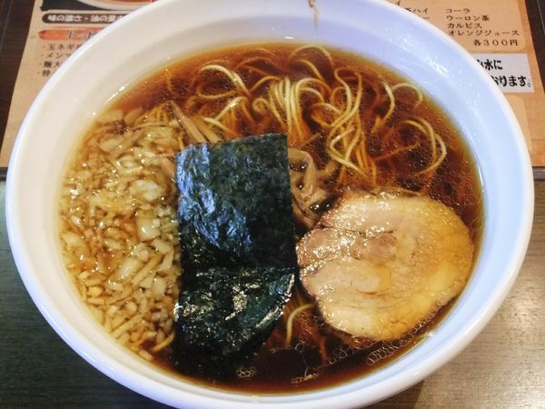 「らーめん（600円）」@居酒屋 あまのじゃくの写真