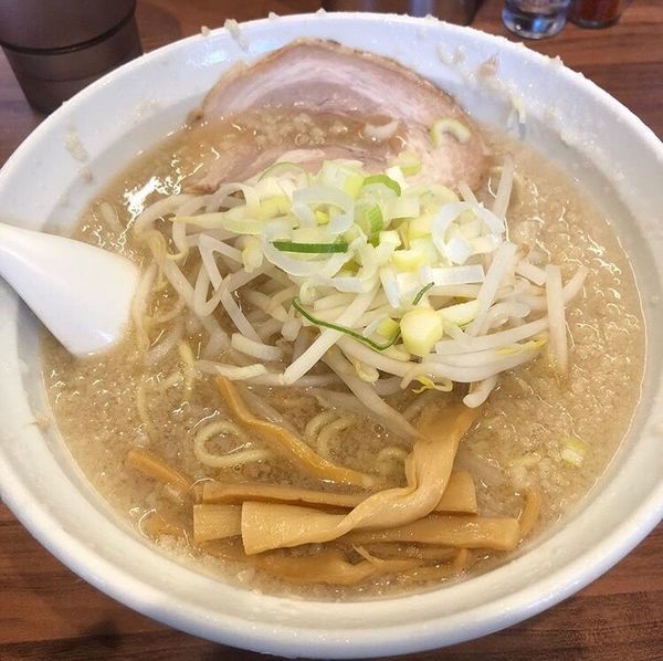 「しょうゆらーめん」@こってりらーめん なりたけ 池袋店の写真