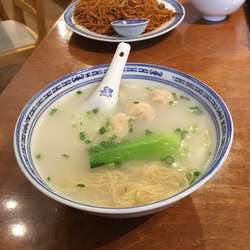 海老入り雲呑麺