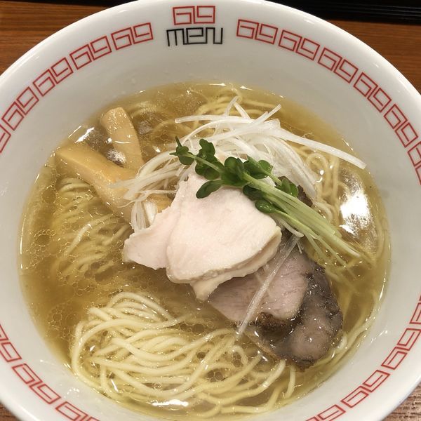 「塩らぁ麺」@noodle kitchen 六九麺の写真