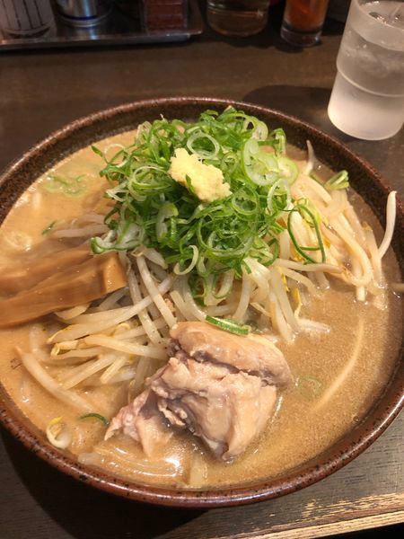 「炙り味噌ラーメン もやし増し」@真武咲弥 渋谷店の写真