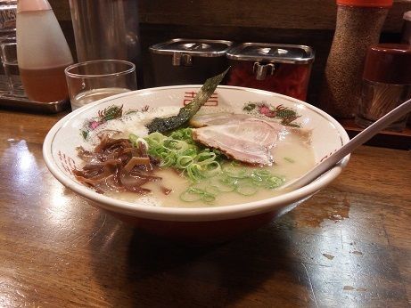 「博多ラーメン」@やっじゃがな 高津店の写真