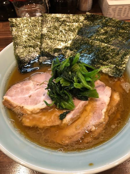 「チャーシュー麺中盛硬め濃いめ、1020円」@横浜家系 せいせき家の写真