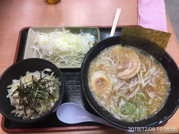 「ネギオプションラーメン＋ネギ丼」@にんたまラーメン 鹿嶋店の写真