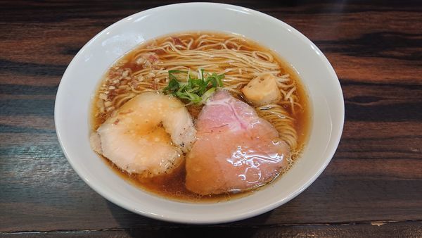 「アジ煮干し中華そば750」@中華そば 梟の写真