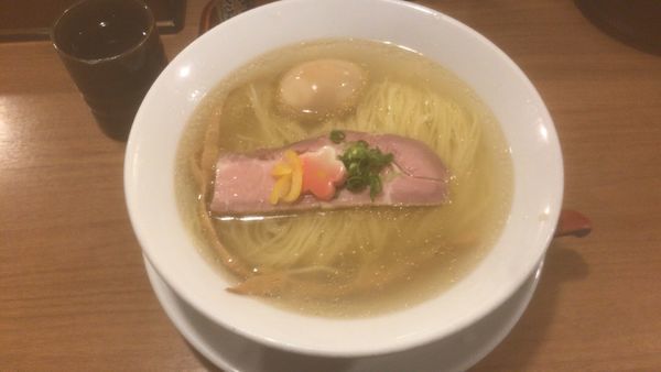 「鯛塩そば〜半熟味玉付き〜：900円」@鯛塩そば 灯花 本店の写真