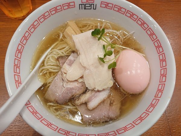 「海薫る塩六九麺」@noodle kitchen 六九麺の写真
