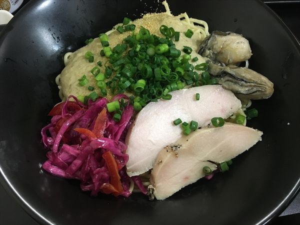 「【限定】牡蠣まぜそば　１０５０円」@自家製麺SHINの写真