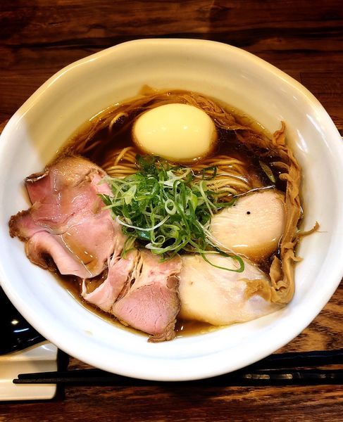 「特製醤油と貝」@ラーメン 健やかの写真