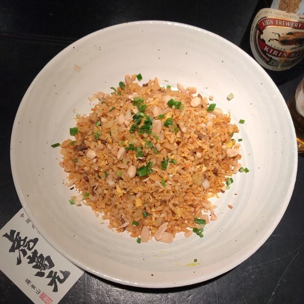 「唐辛子挽き肉ナッツチャーハン（辣蒜炒飯）」@虎萬元 南青山店の写真