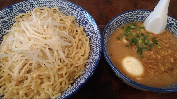 「醤油つけ麺大盛り」@葫 葛西店の写真