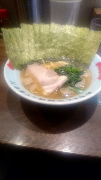 「ミニラーメン かため 海苔」@横浜家系ラーメン 円満家 大塚店の写真
