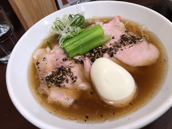 「【限定】黒胡椒の豚玉・紅　790円」@中華そば うお青の写真