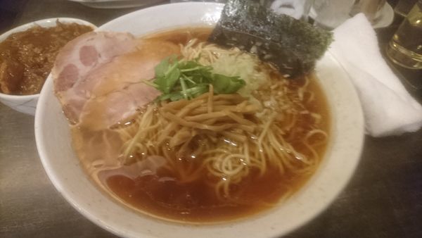 「しょうゆらーめん(大盛)+日替わりご飯」@麺や そめいよしの 西荻窪店の写真