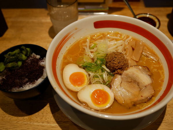 「二代目みそ サービス味玉」@二代目 響の写真