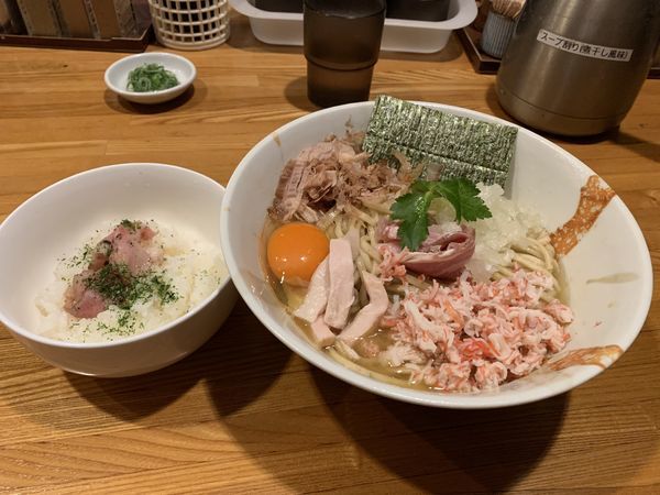 「ズワイ蟹と鯵のまぜそば  追い飯付き」@麺屋 ひな多の写真