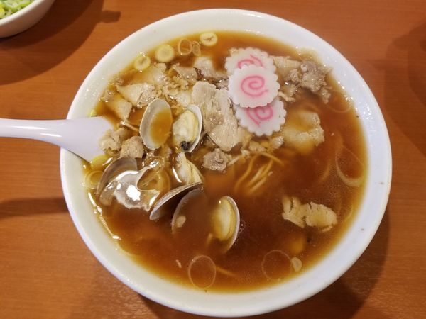 「あさり醤油(大)+ヤキメシ(1/2)黄身のせ」@末廣ラーメン本舗 高田馬場分店の写真