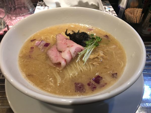 「こってり鯛そば 醤油」@noodles kitchen GUNNERS 新丸子店の写真