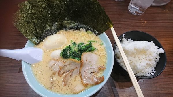 「６３１ラーメン」@横浜家系らーめん 魂心家 藤沢店の写真